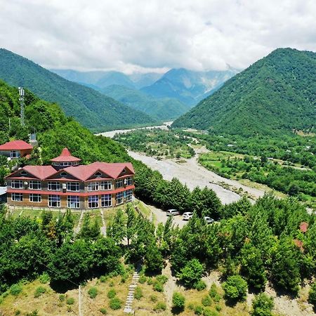 Kungut Hotel & Restaurant Şǝki Exterior foto