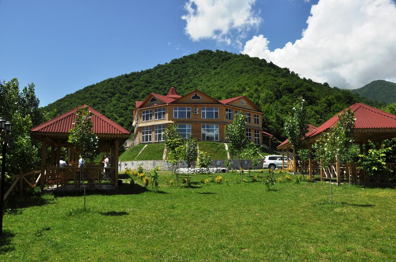 Kungut Hotel & Restaurant Şǝki Exterior foto