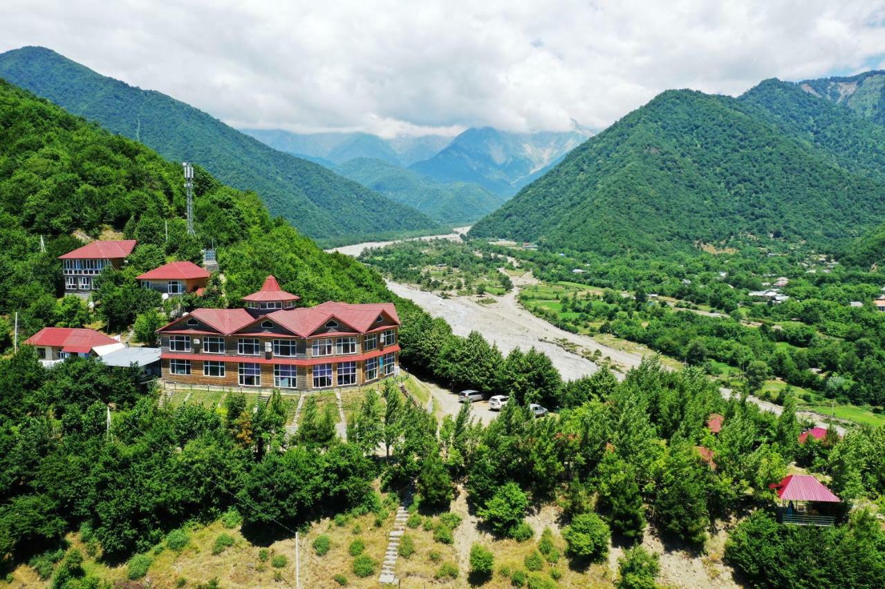 Kungut Hotel & Restaurant Şǝki Exterior foto